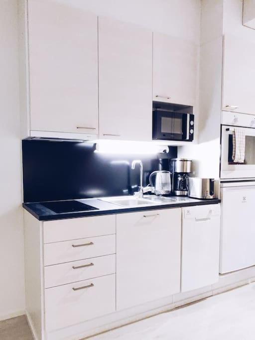 New Studio Cherry Near Helsinki Airport In Kivistoe 반타 외부 사진